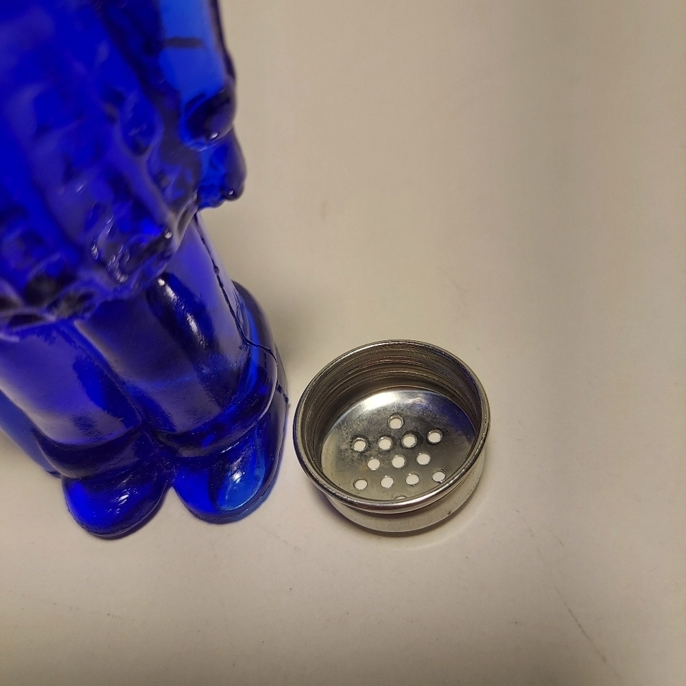 PLANTERS MR. PEANUT Cobalt Blue Glass Salt / Pepper Shaker Advertising Colorful - Picture 11 of 12